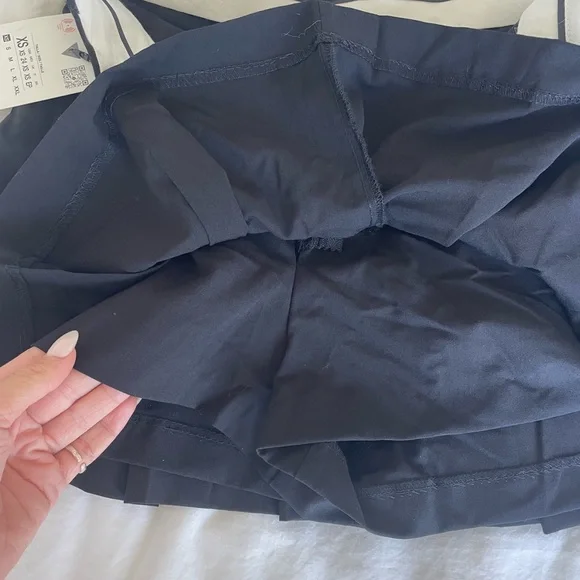 Zara Black Pleated Skirt - Picture 5 of 6